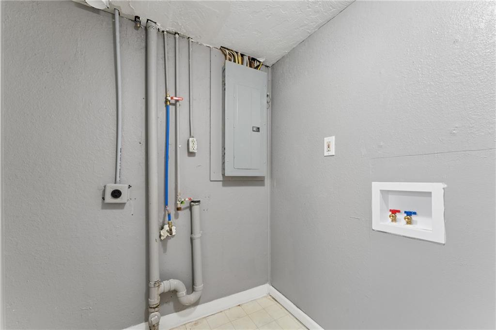 3922 S Harbaugh Drive Property Photo 34