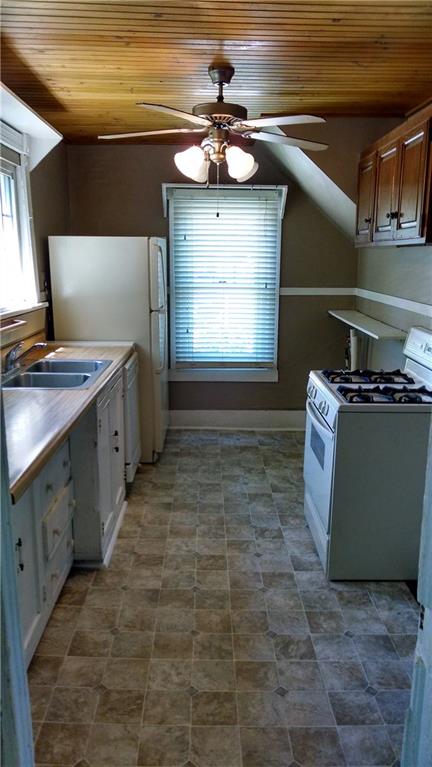 203 E Pine Street Property Photo 5