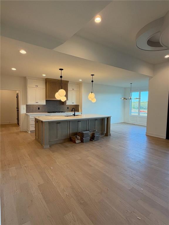 18505 Windsor Street Property Photo 8