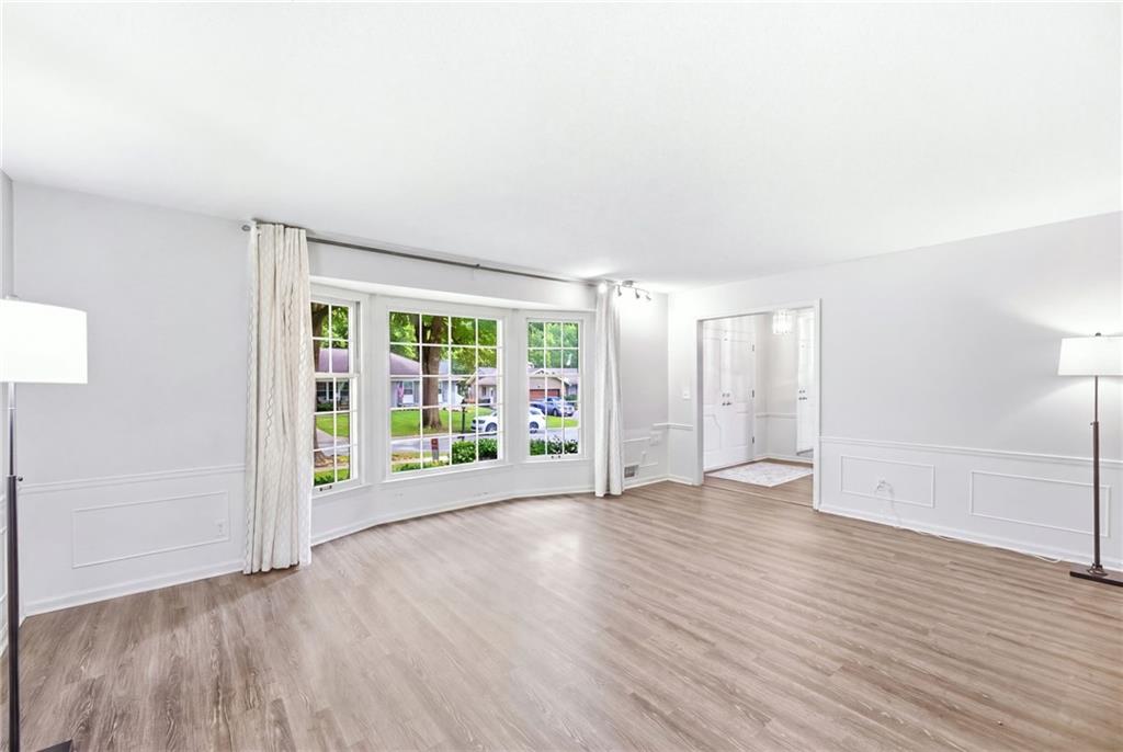211 W 110th Street Property Photo 3