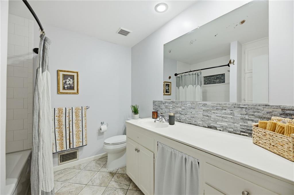 211 W 110th Street Property Photo 15