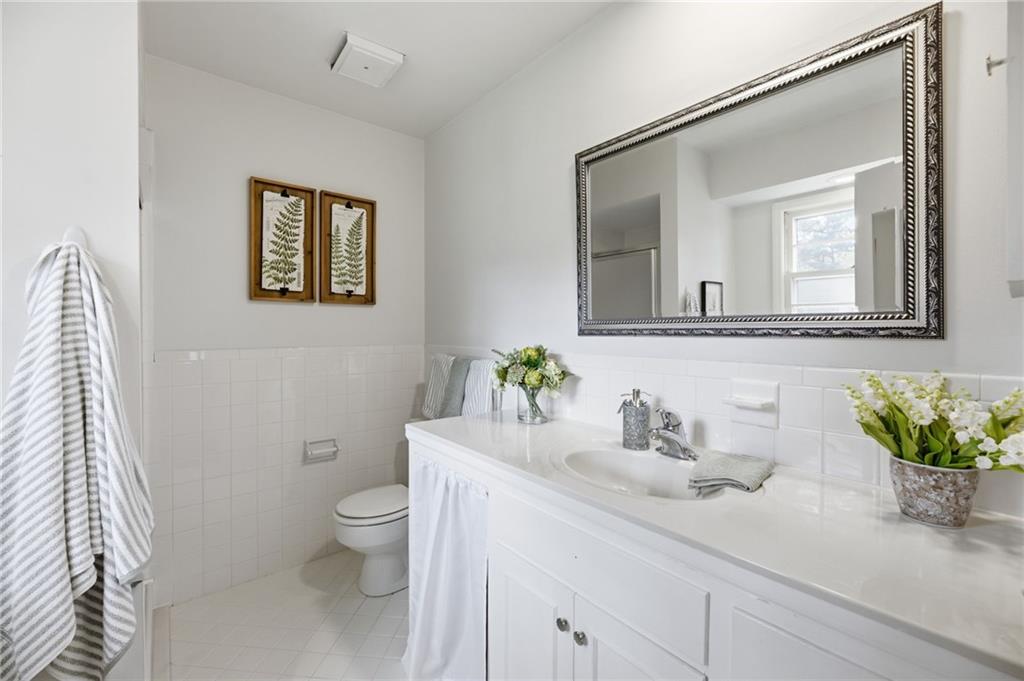 211 W 110th Street Property Photo 21