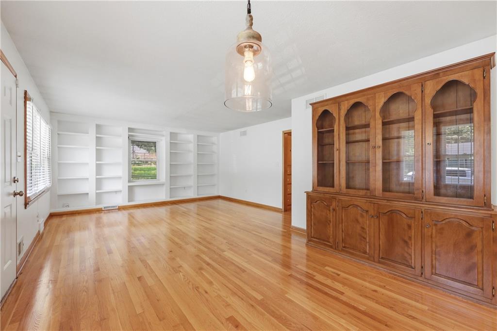 10516 E 35th Street Property Photo 7