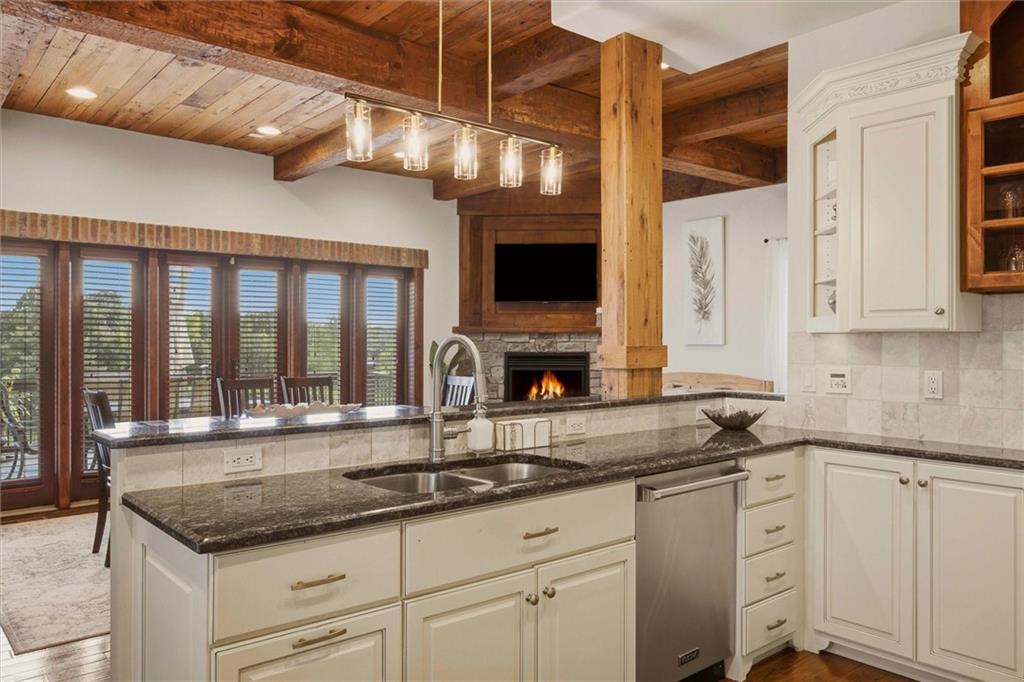 2343 N 600th Road Property Photo 19