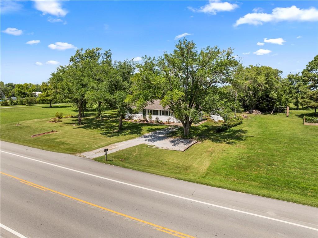 18955 E 54 Highway Property Photo 19