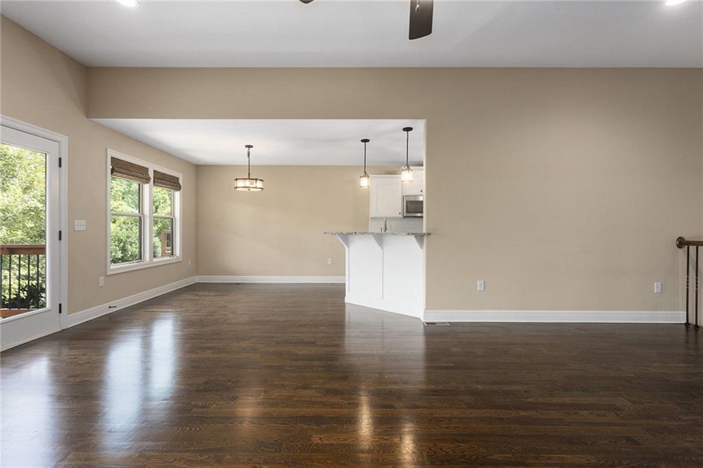 13770 Valleyview Way Property Photo 7