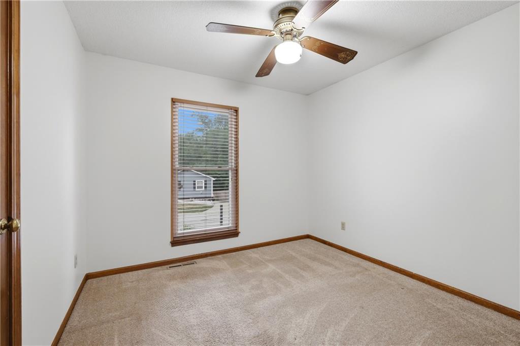 415 Se Bent Tree Drive Property Photo 17