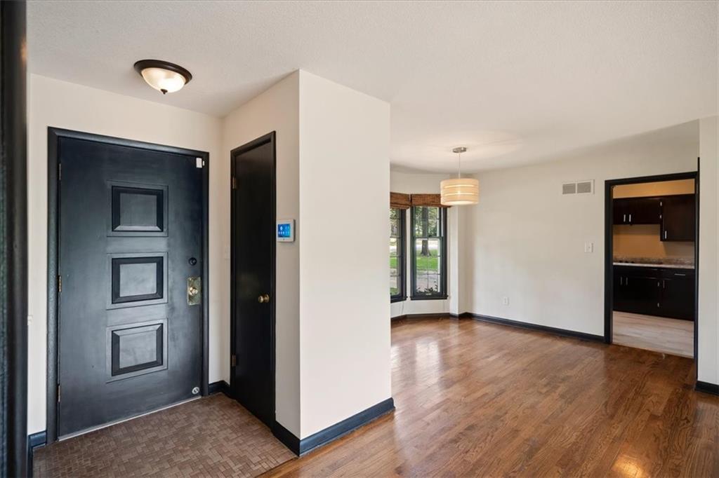 6111 Melrose Lane Property Photo 4