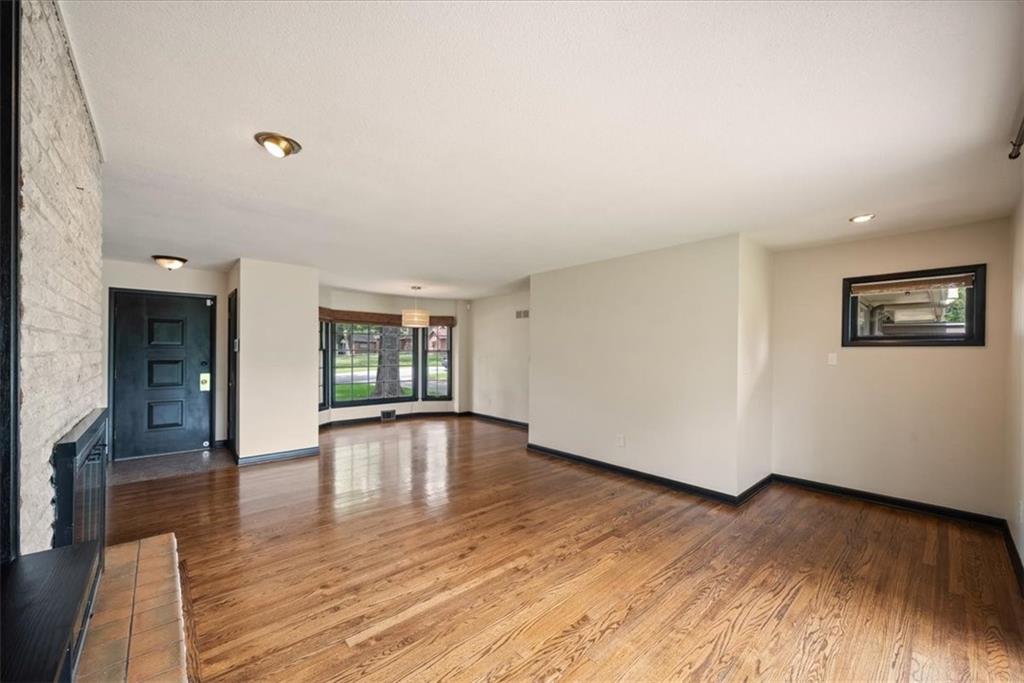 6111 Melrose Lane Property Photo 6