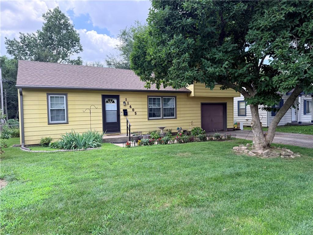 11405 W 70th Street Property Photo