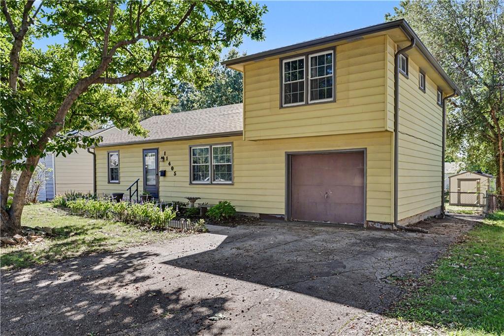11405 W 70th Street Property Photo 3