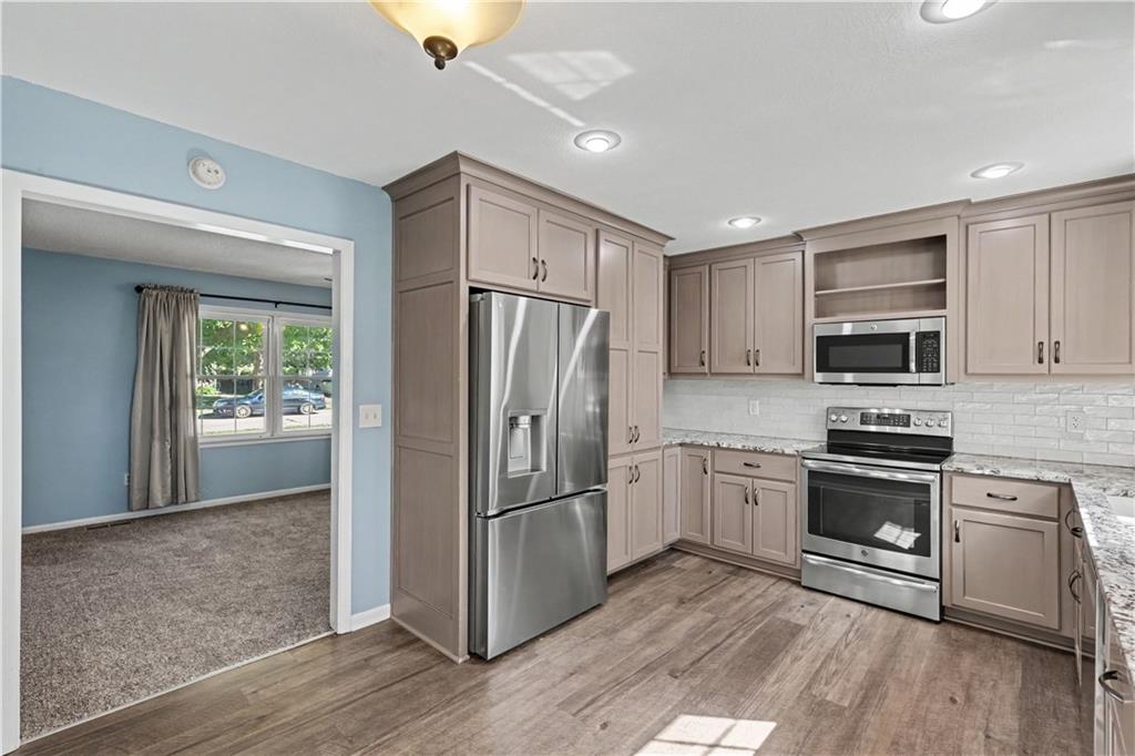 11405 W 70th Street Property Photo 4