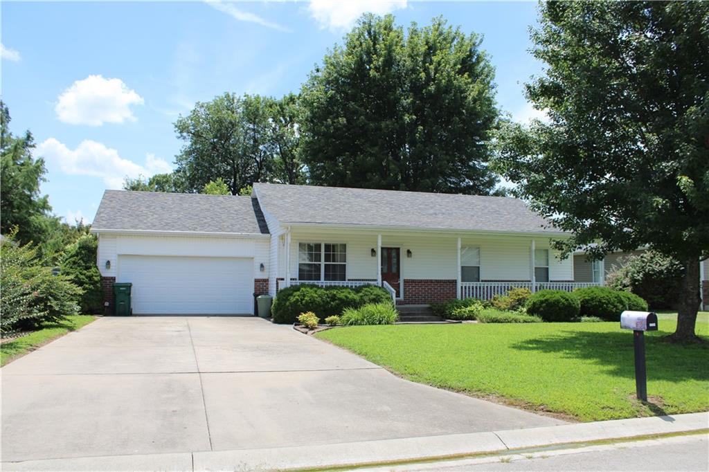 1006 Amber Drive Property Photo 1