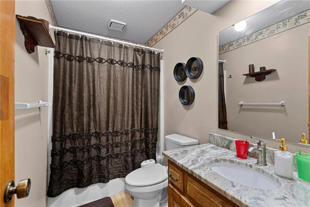 8002 W 147th Terrace Property Photo 15