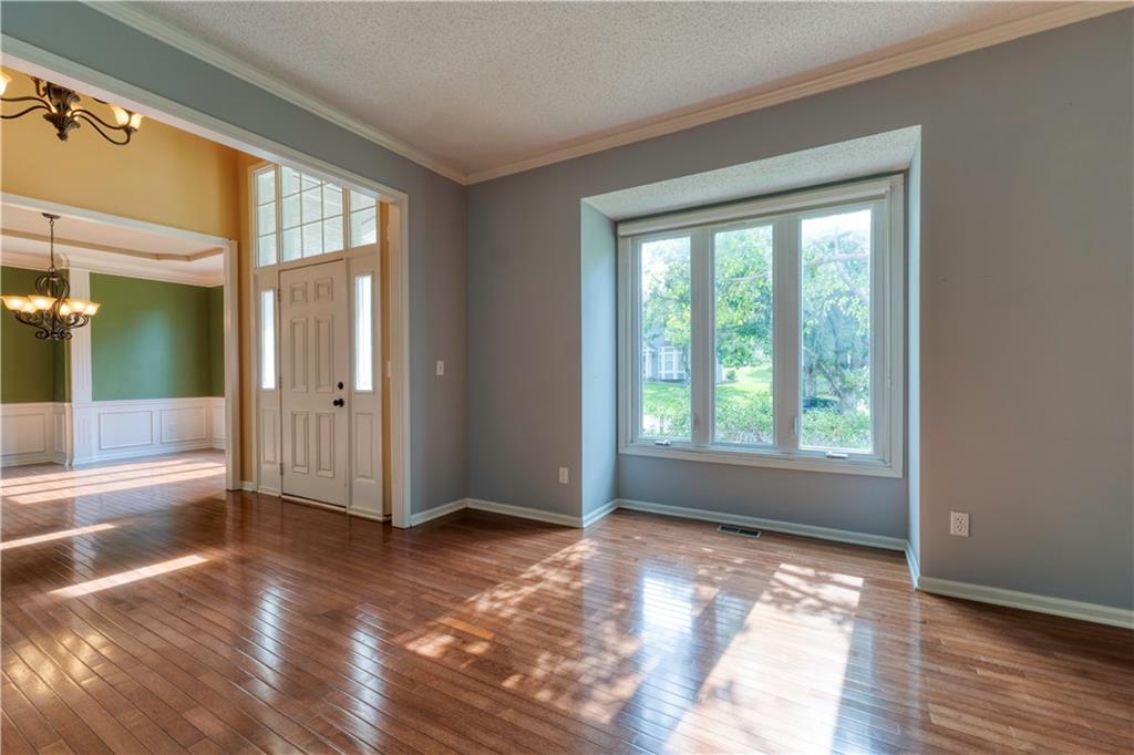 13112 Meadow Lane Property Photo 6
