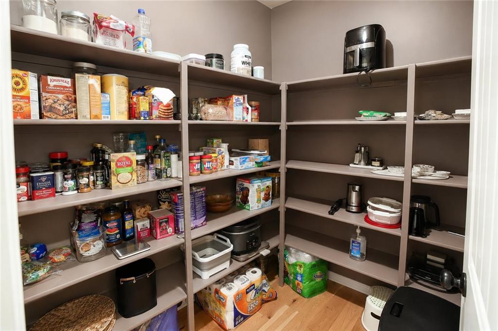 1304 Aberdeen Circle Property Photo 7
