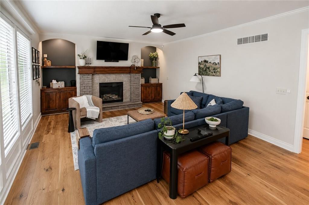 1304 Aberdeen Circle Property Photo 11