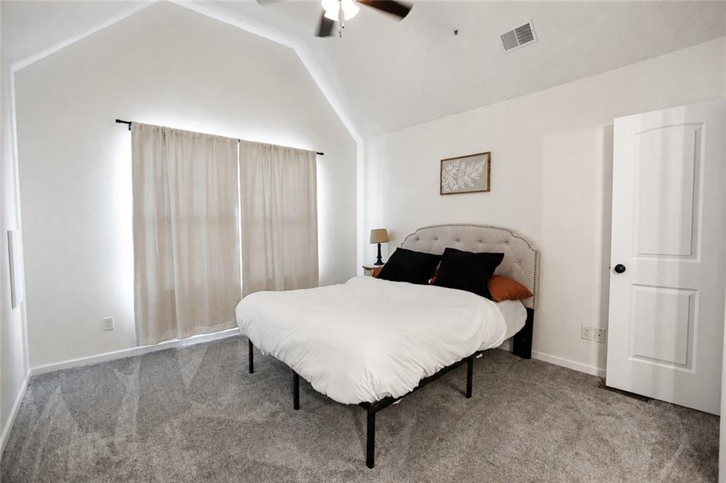 1304 Aberdeen Circle Property Photo 17