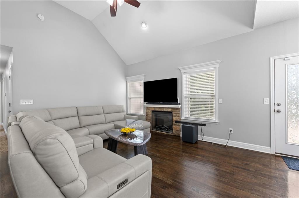 11331 Yecker Avenue Property Photo 6
