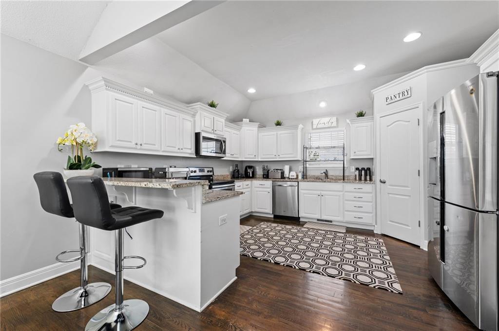 11331 Yecker Avenue Property Photo 9