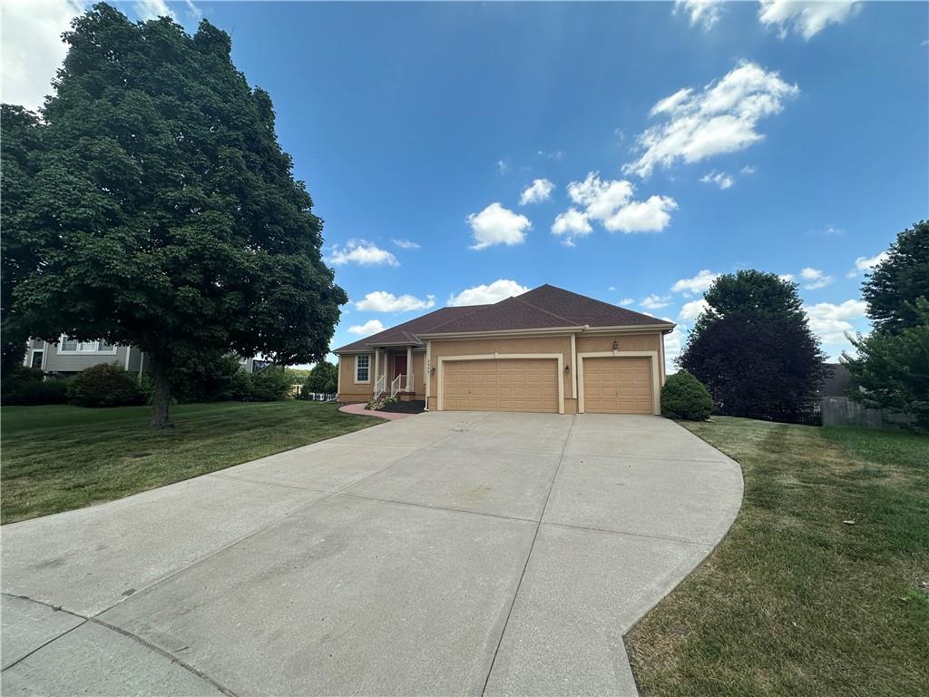 2405 Sw Stone Bridge Circle Property Photo 3