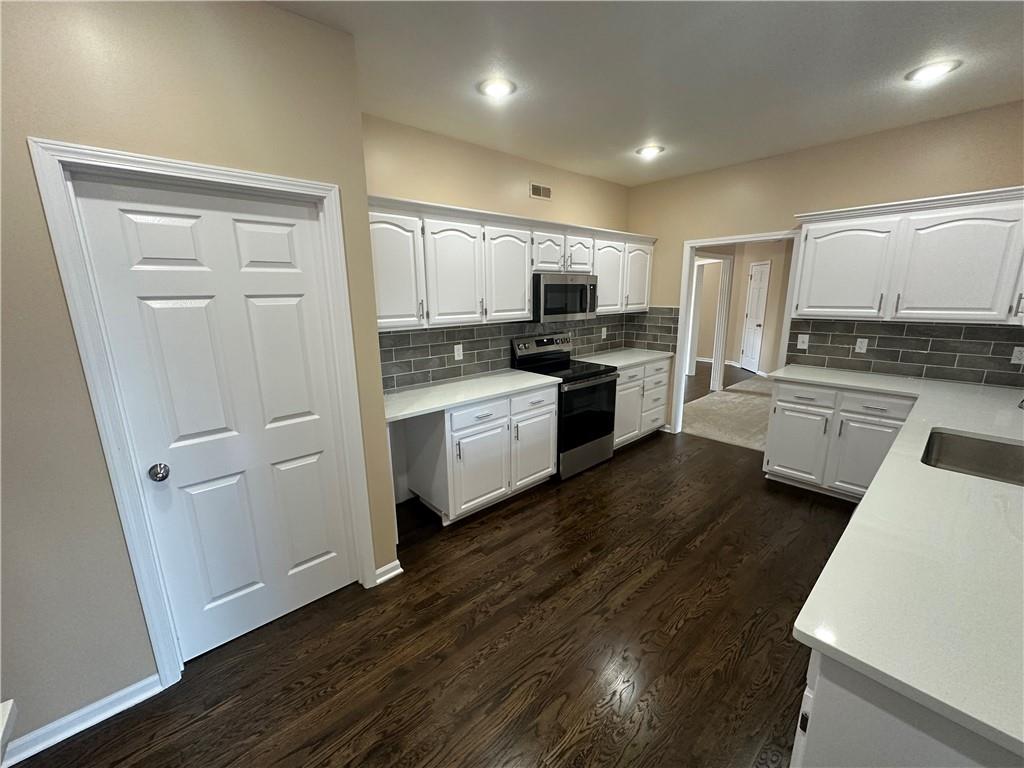 2405 Sw Stone Bridge Circle Property Photo 17