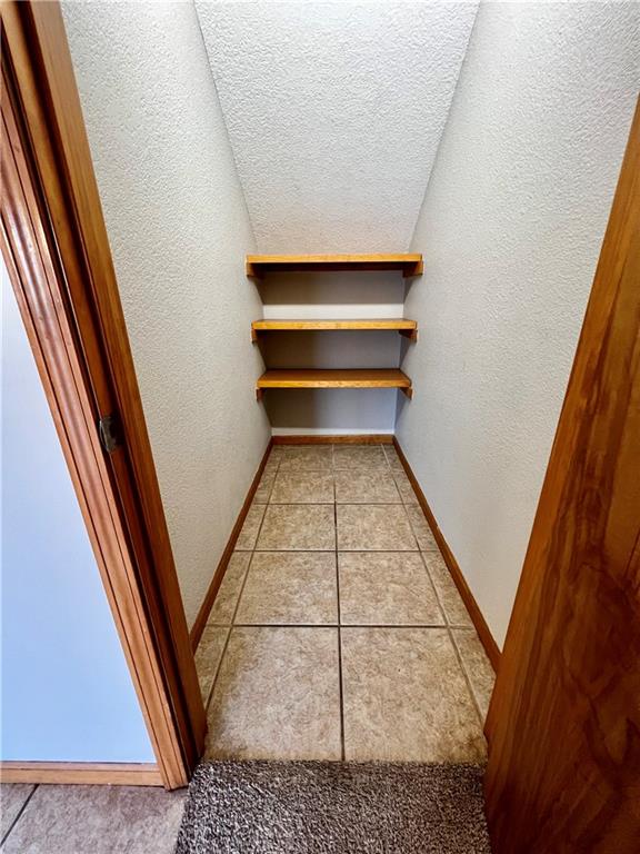 916 Eagle Ridge Drive Property Photo 17