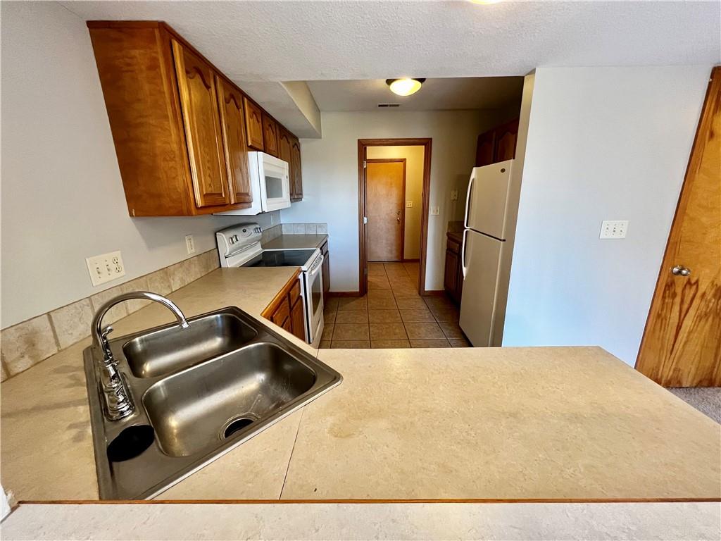 916 Eagle Ridge Drive Property Photo 22