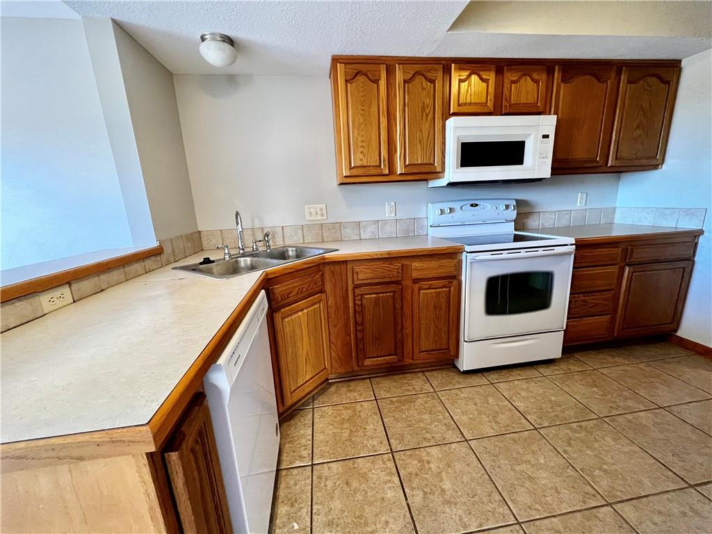 916 Eagle Ridge Drive Property Photo 24