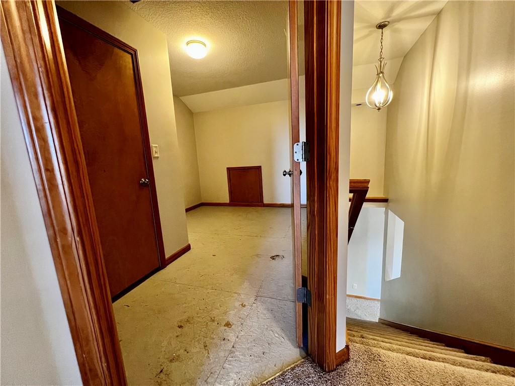 916 Eagle Ridge Drive Property Photo 35