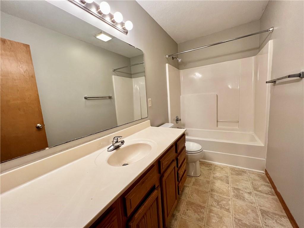 916 Eagle Ridge Drive Property Photo 44