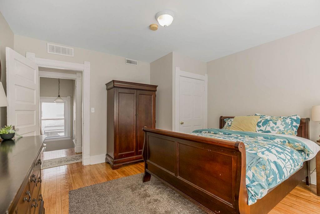 3949 Warwick Boulevard Property Photo 45