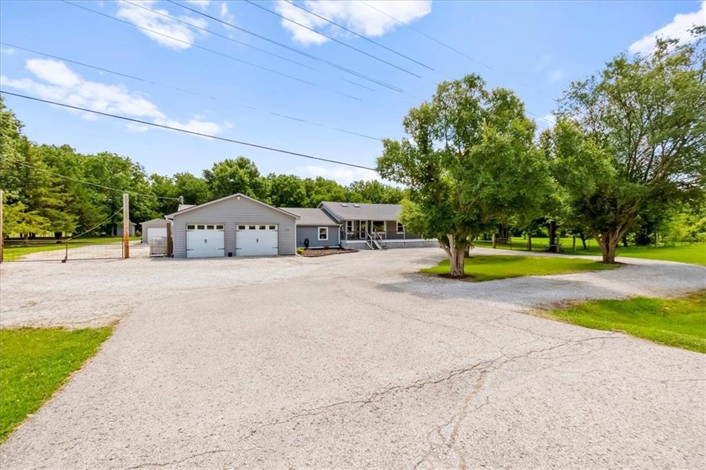 124 E 2300th Road Property Photo 3