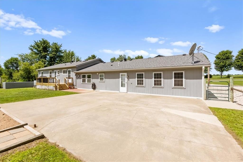 124 E 2300th Road Property Photo 42