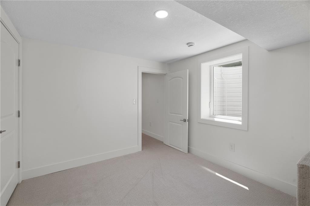 2806 W 48th Street Property Photo 31