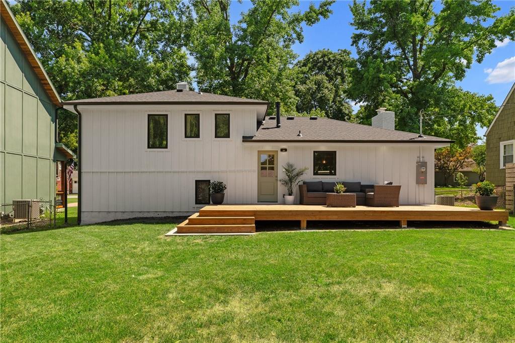 2806 W 48th Street Property Photo 35
