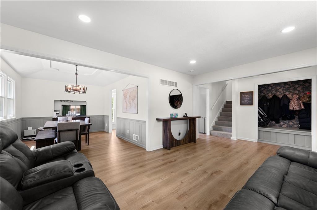 8908 Evanston Avenue Property Photo 6