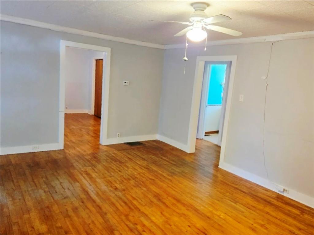 211 E 22nd Street Property Photo 5