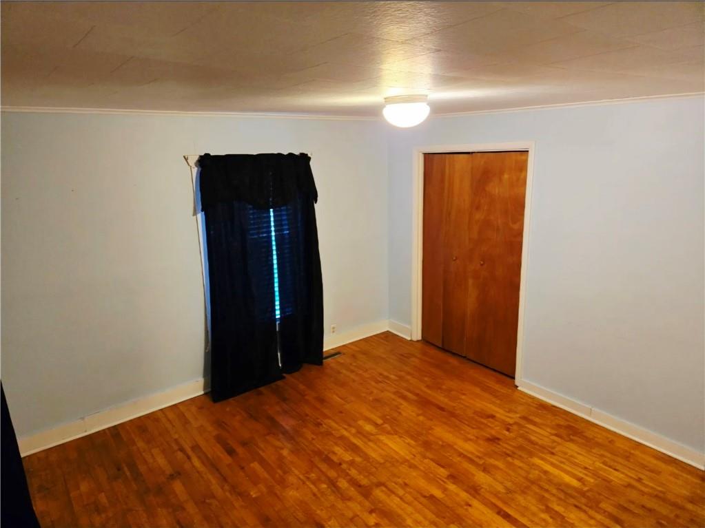 211 E 22nd Street Property Photo 7