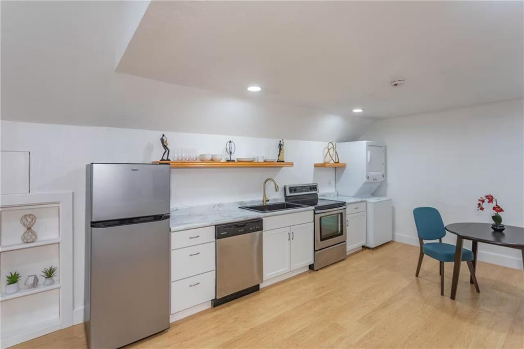 708 E 34th Street Property Photo 11