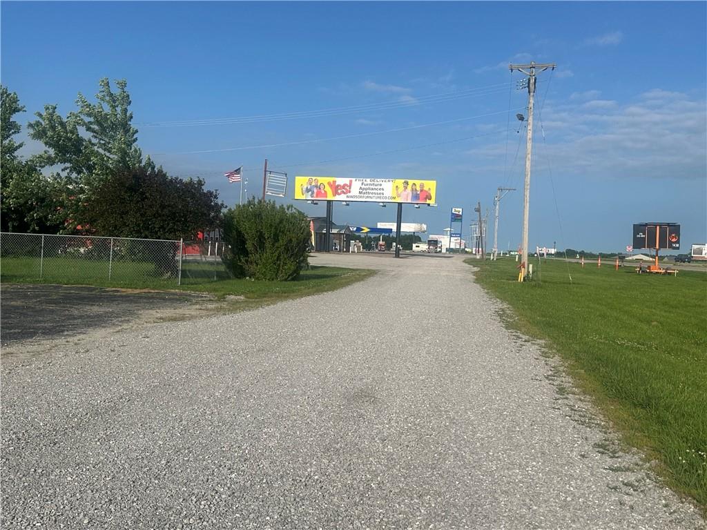 1099 Ne 50 Highway Property Photo 6