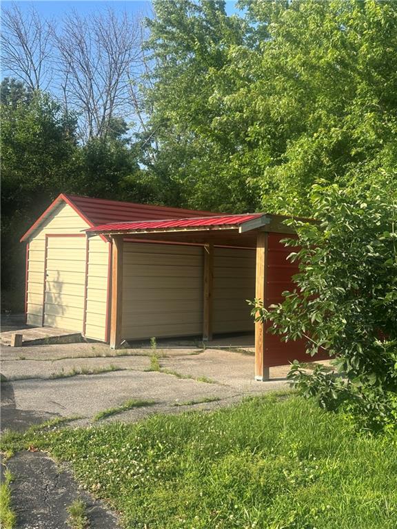 1099 Ne 50 Highway Property Photo 9