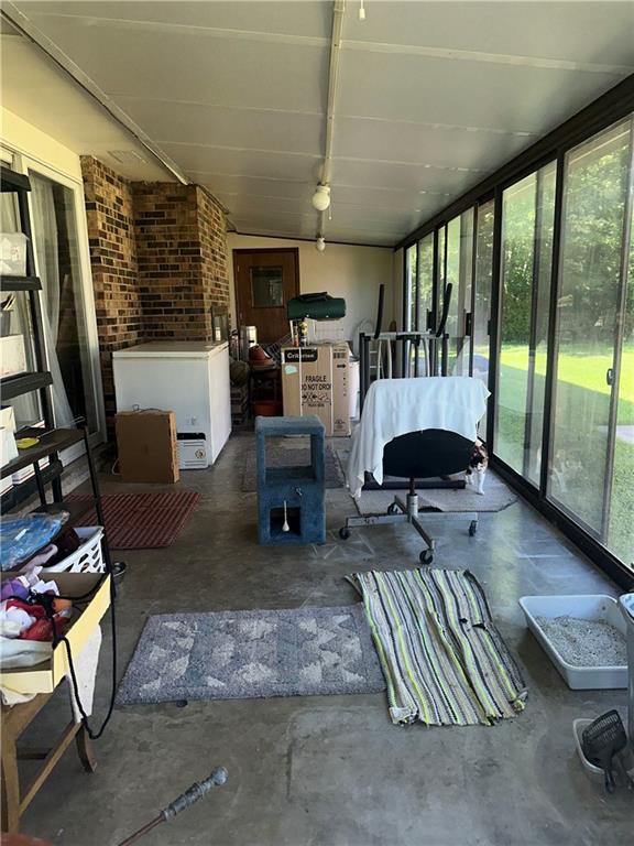 1099 Ne 50 Highway Property Photo 18