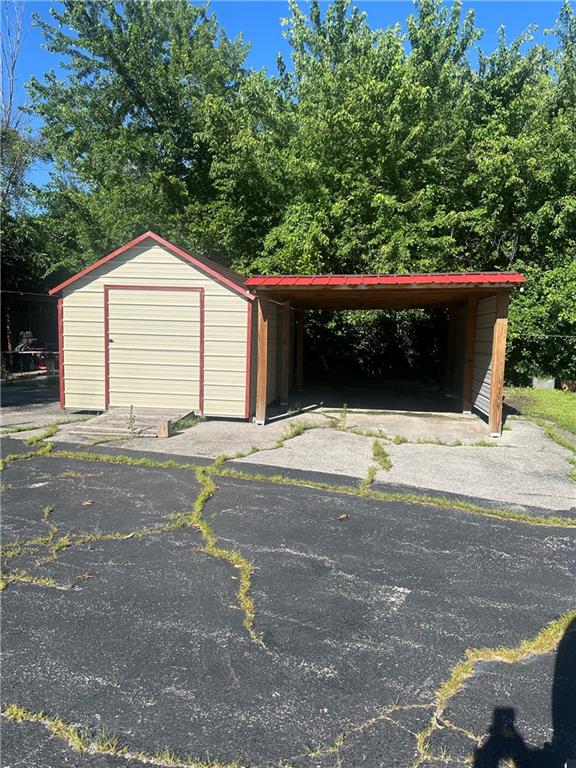 1099 Ne 50 Highway Property Photo 22