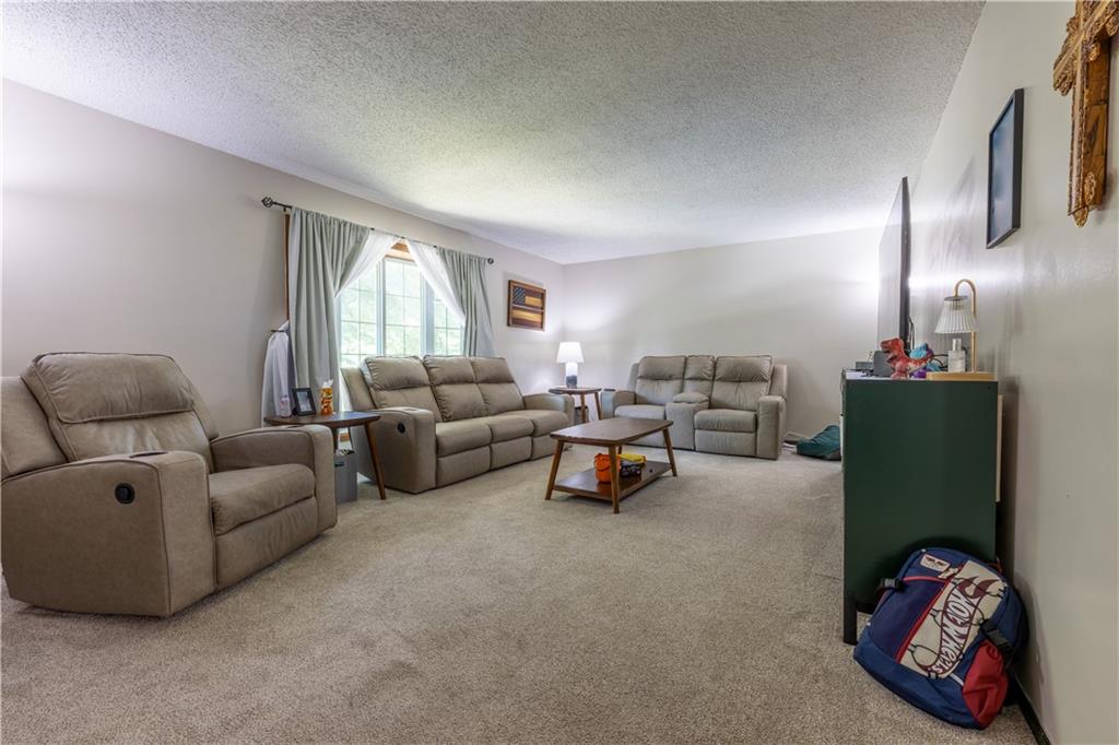 2209 N Leonard Road Property Photo 6