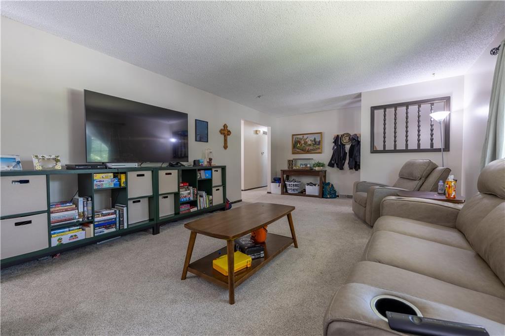 2209 N Leonard Road Property Photo 9