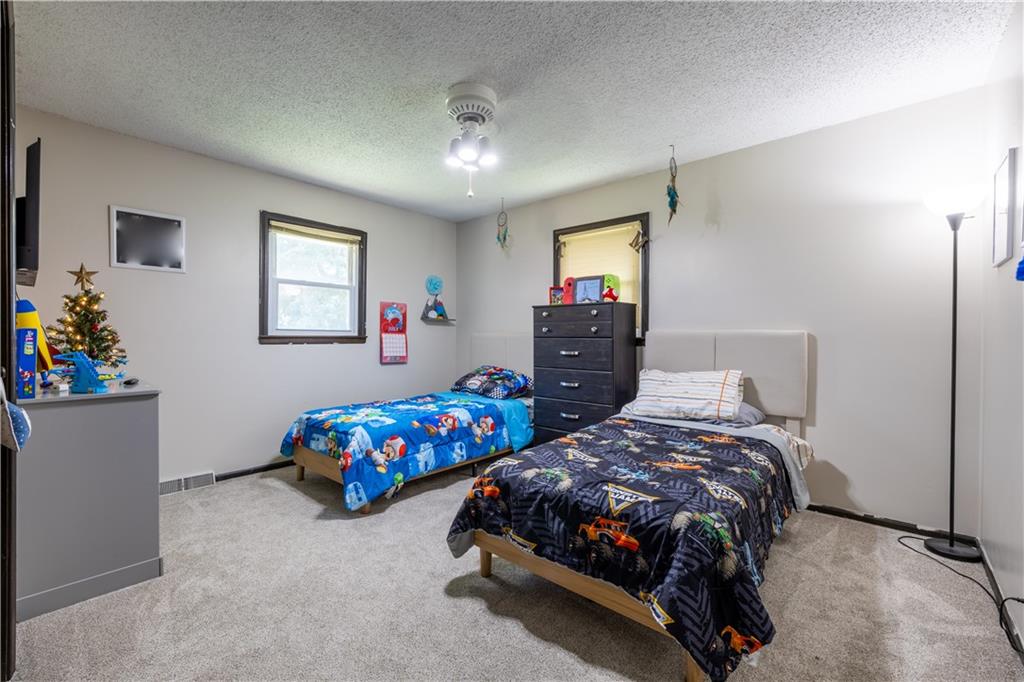 2209 N Leonard Road Property Photo 16