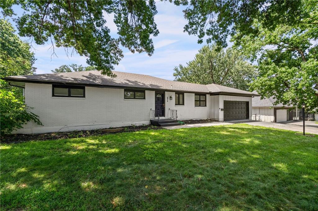 8819 E 61st Street Property Photo 3