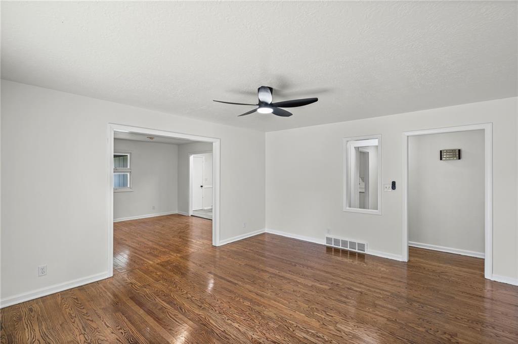 8819 E 61st Street Property Photo 5