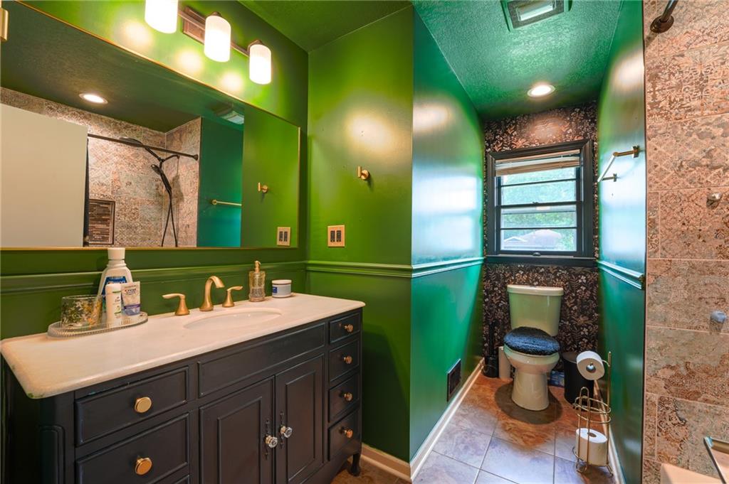 8312 Highland Avenue Property Photo 8